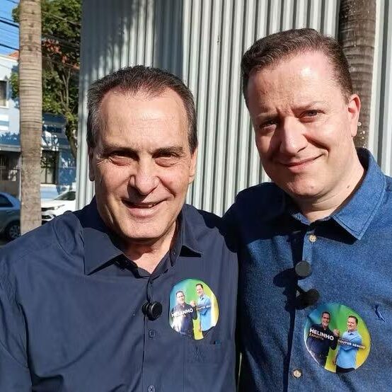 Sérgio Pacheco Junior, vice-prefeito e secretário da Saúde, e o prefeito Helinho Zanatta - foto: Divulgação