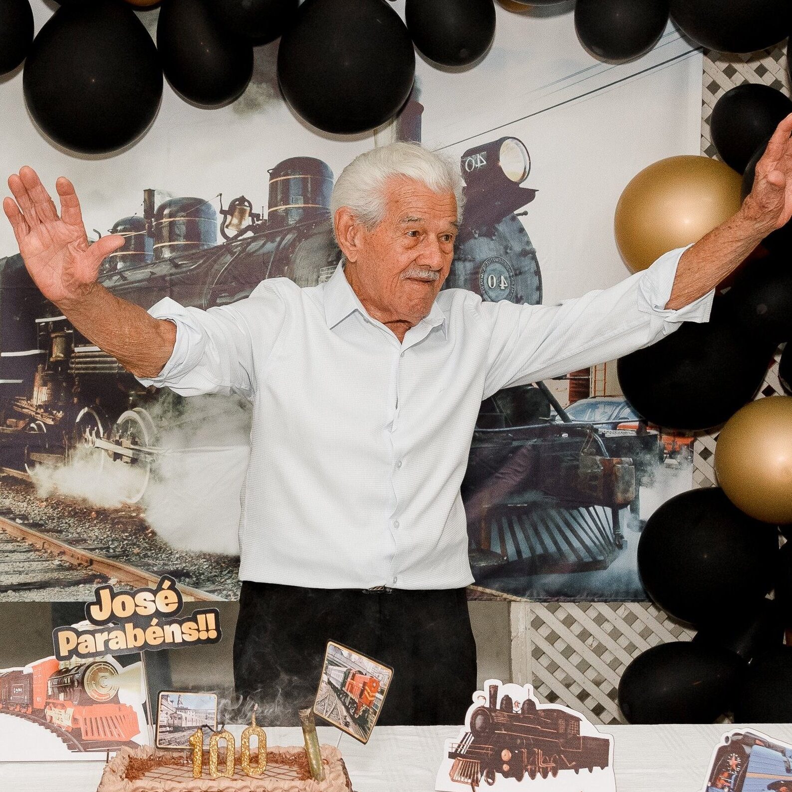 o centenário que mora em São Pedro há 30 anos festejou o aniversário com os familiares - fotos: Silvia Torre Fotografia